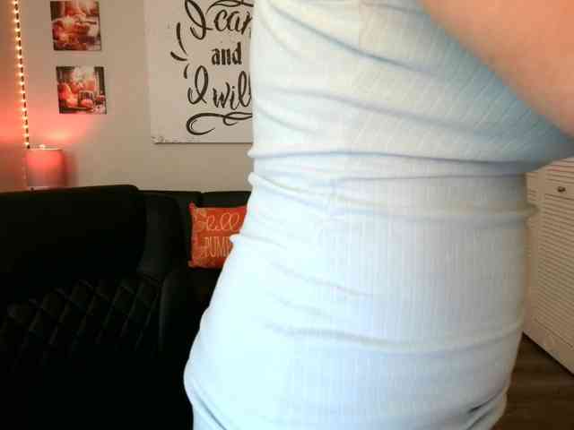 Milf-Samie live female cam on bongacams