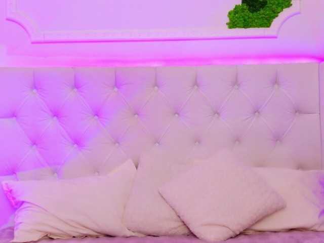 AriannaSins's BongaCams show and profile