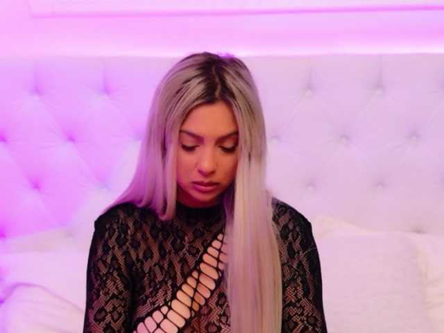 AriannaSins's BongaCams show and profile