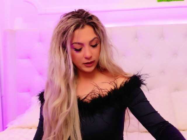 AriannaSins's BongaCams show and profile