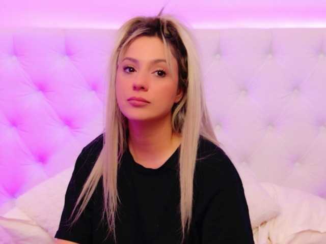 AriannaSins's BongaCams show and profile