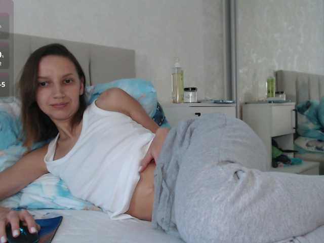 Alisa-W live cam on BongaCams