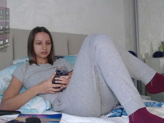 Alisa-W live cam on BongaCams