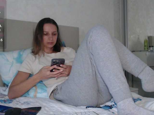 Alisa-W live cam on BongaCams