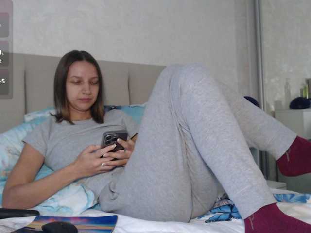 Alisa-W live cam on BongaCams