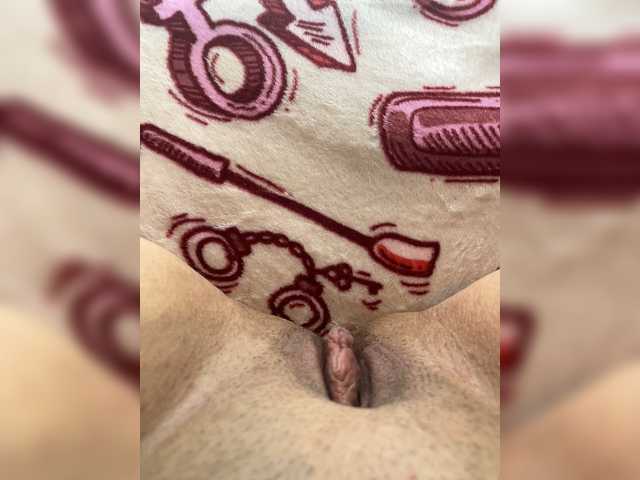 VARY199999, en vivo ahora en BongaCams