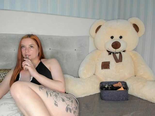 Solnushko1993 live cam on BongaCams