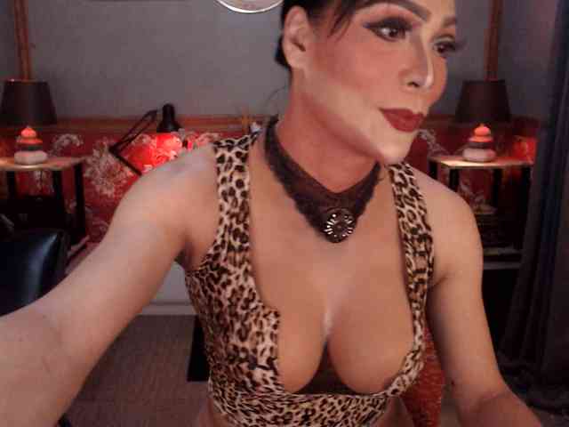 Diamondfox Sex Cam Show