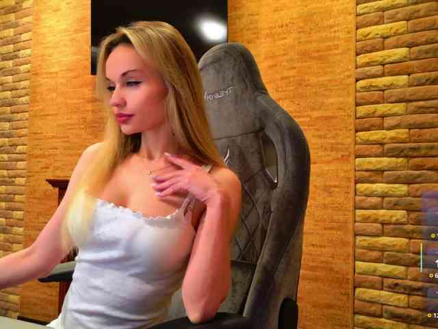 HollyQueen HollyQueen