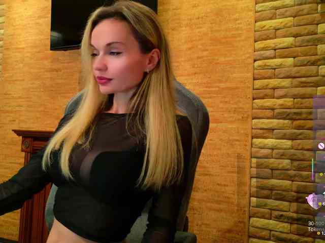 HollyQueen HollyQueen