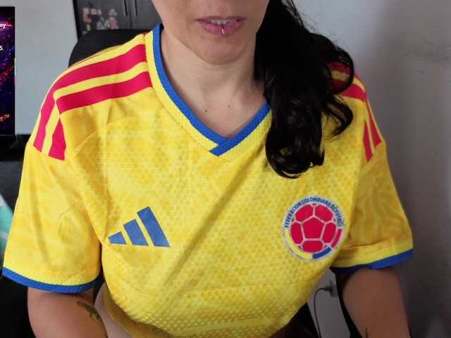 Giselle-moon live cam on BongaCams