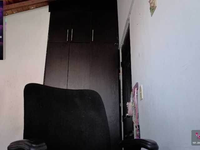 Giselle-moon live cam on BongaCams