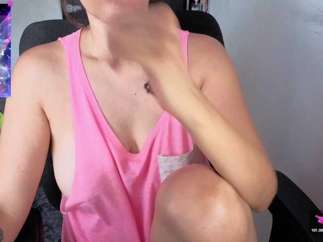 Giselle-moon live cam on BongaCams