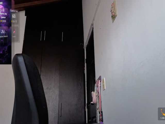 Giselle-moon live cam on BongaCams