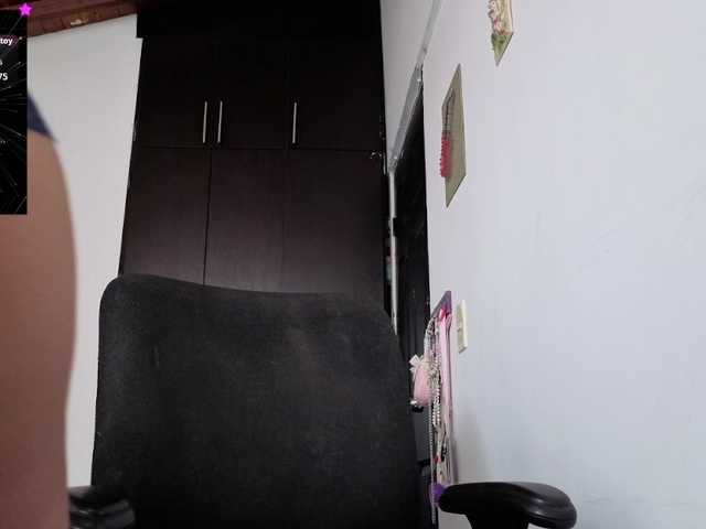 Giselle-moon live cam on BongaCams