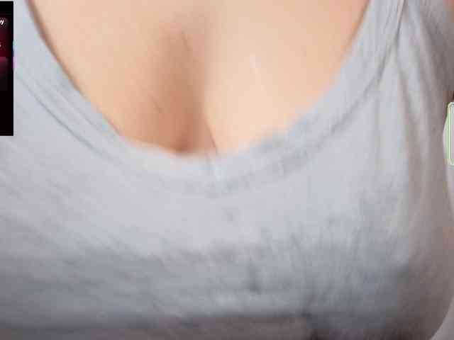 Giselle-moon webcam