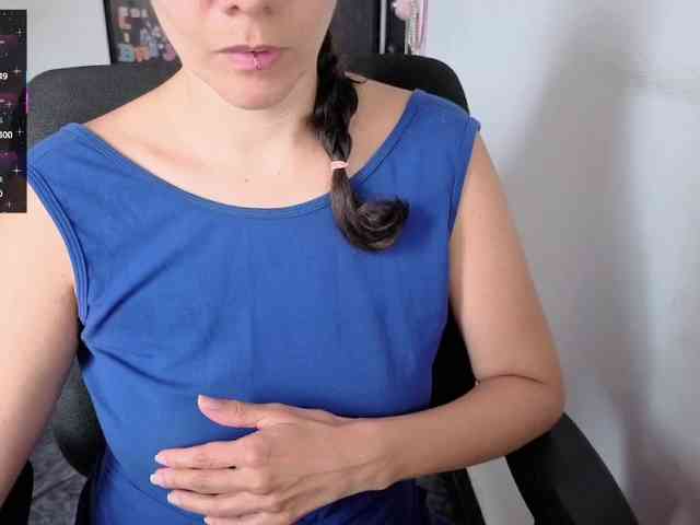 Giselle-moon webcam