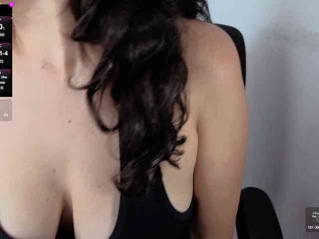 Giselle-moon webcam