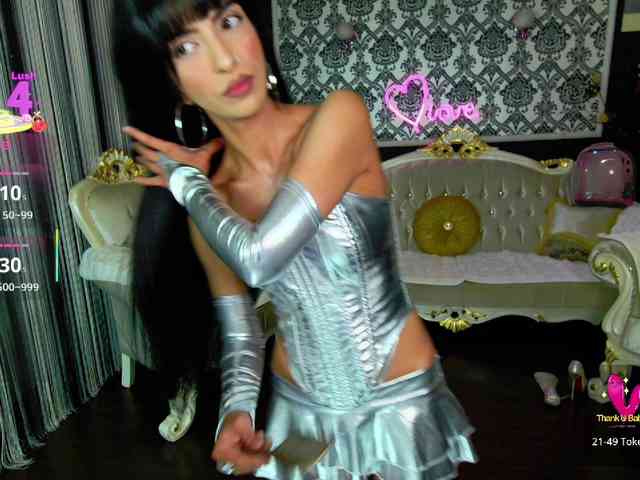 Modella: BNefertiti