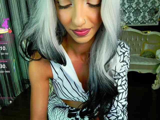 Modella: BNefertiti
