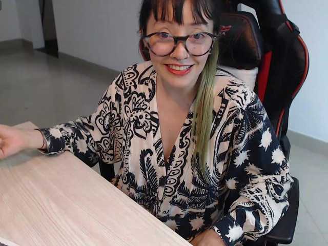 pink2019 live cam on BongaCams