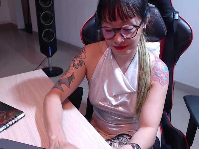 pink2019 live cam on BongaCams