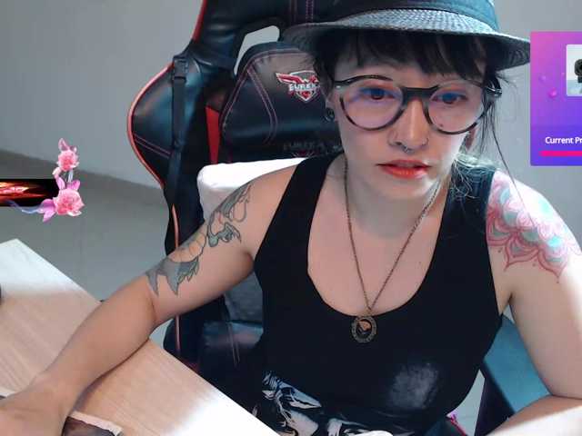 pink2019 live cam on BongaCams