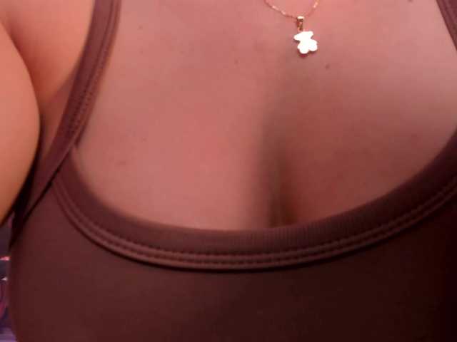 JennaOlson live cam on BongaCams