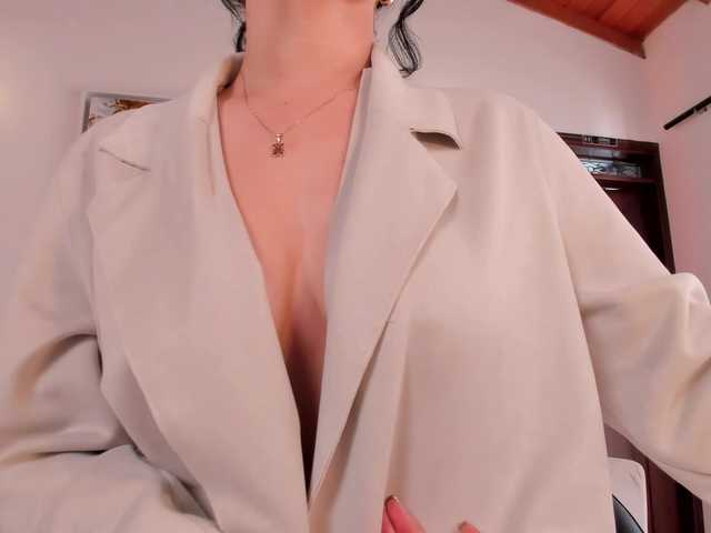 JennaOlson live cam on BongaCams