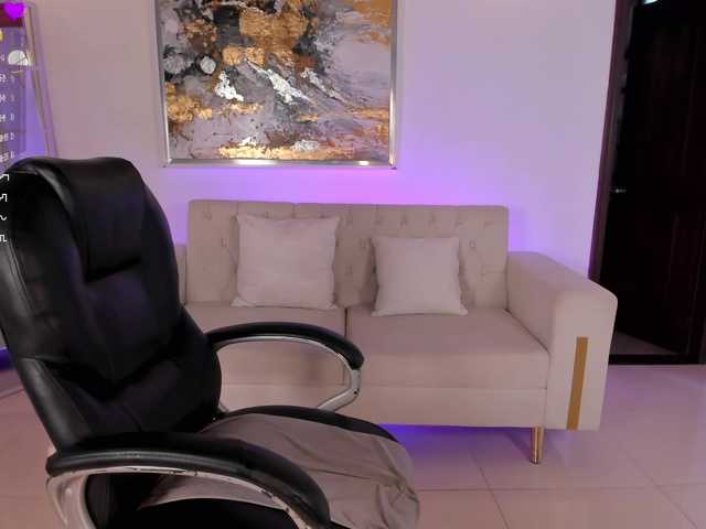 JennaOlson live cam on BongaCams