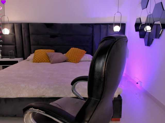 JennaOlson live cam on BongaCams