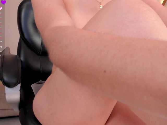JennaOlson live cam on BongaCams