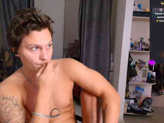 Alex_Wandhot