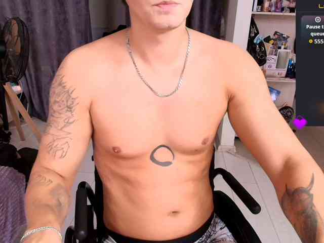 Alex_Wandhot