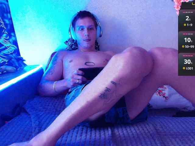Alex_Wandhot