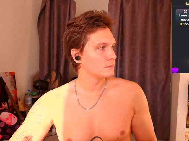 Alex_Wandhot