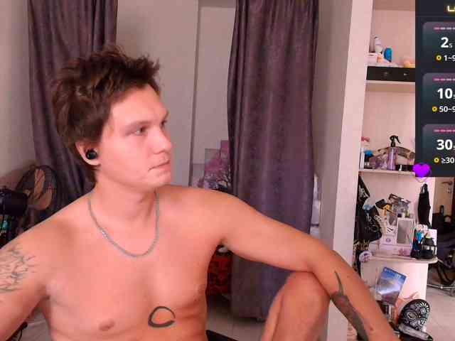 Alex_Wandhot