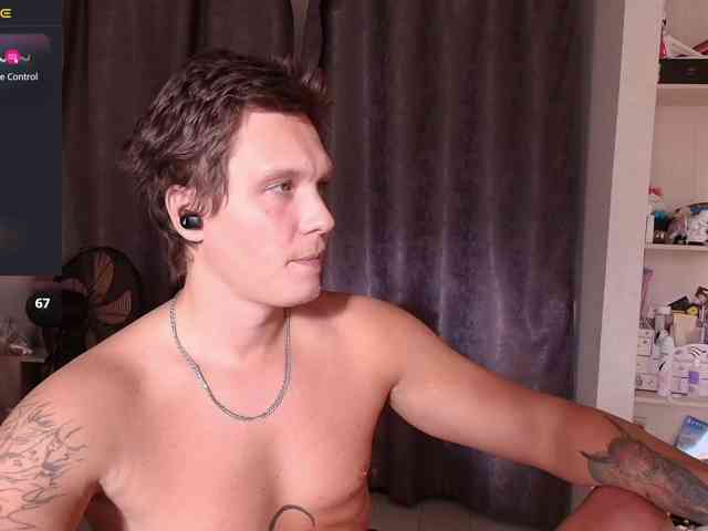 Alex_Wandhot