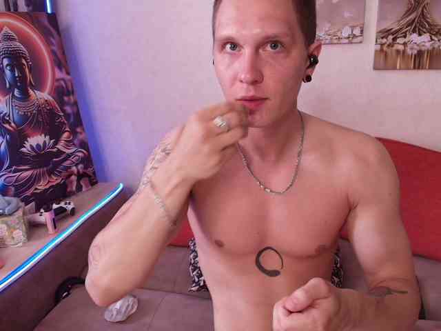 Alex_Wandhot