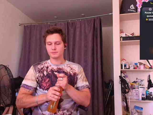 Alex_Wandhot