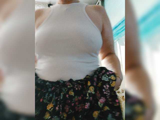 Adiline live webcam show