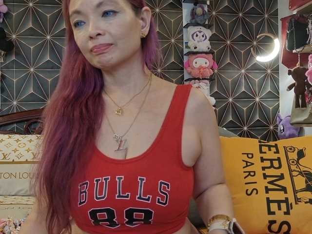  YummyMeily chat room