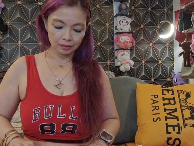  YummyMeily chat room
