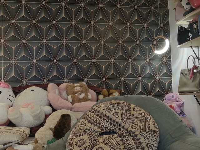 YummyMeily's BongaCams show and profile