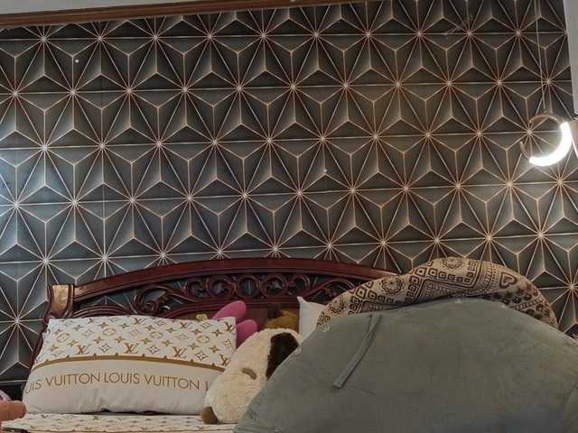 YummyMeily's BongaCams show and profile