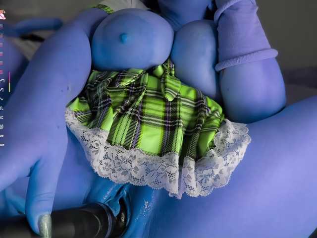 Aledoll's BongaCams show and profile