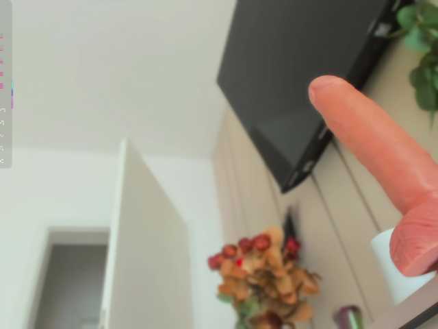 Aledoll live cam on BongaCams