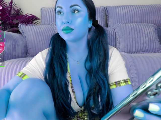 Aledoll live cam on BongaCams