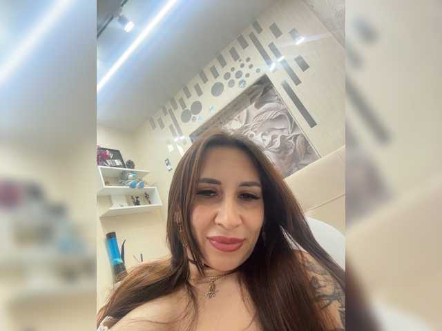 kiska-Eva live cam on BongaCams