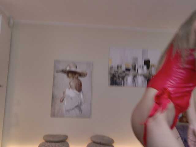 LennaGodess, live now on BongaCams